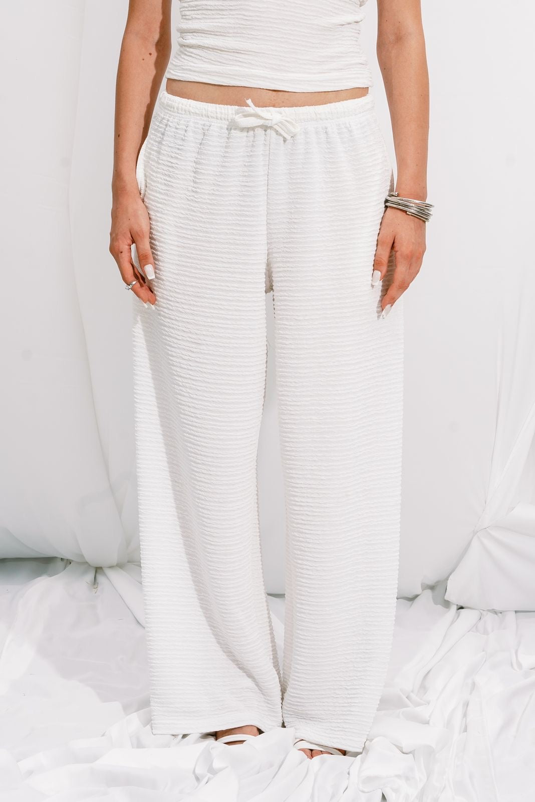 The Daily Pants – White