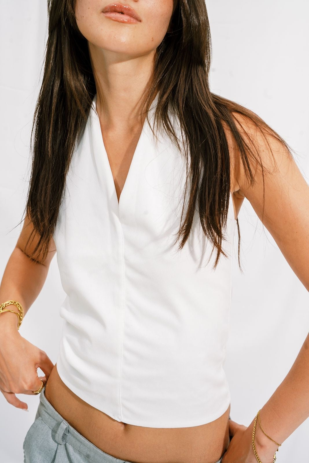 LAJJ V-TOP IN WHITE