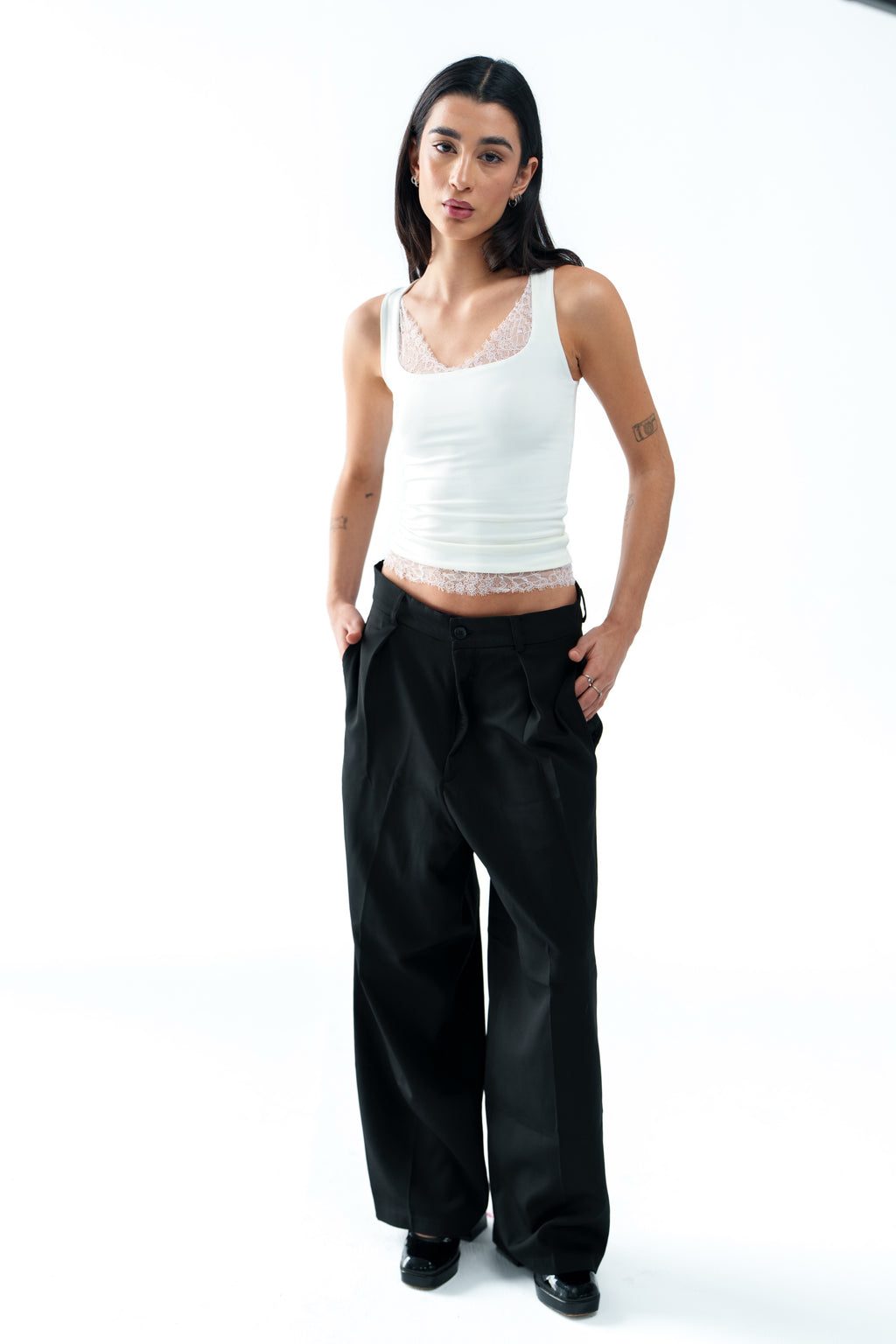 The kiss Lace Top - White